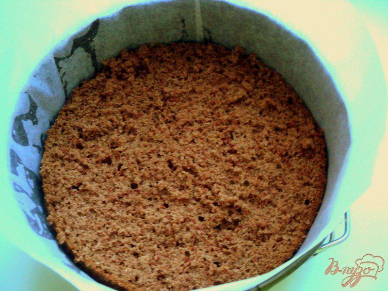 Фото приготовление рецепта: Шоколадный бисквитный торт шаг №9