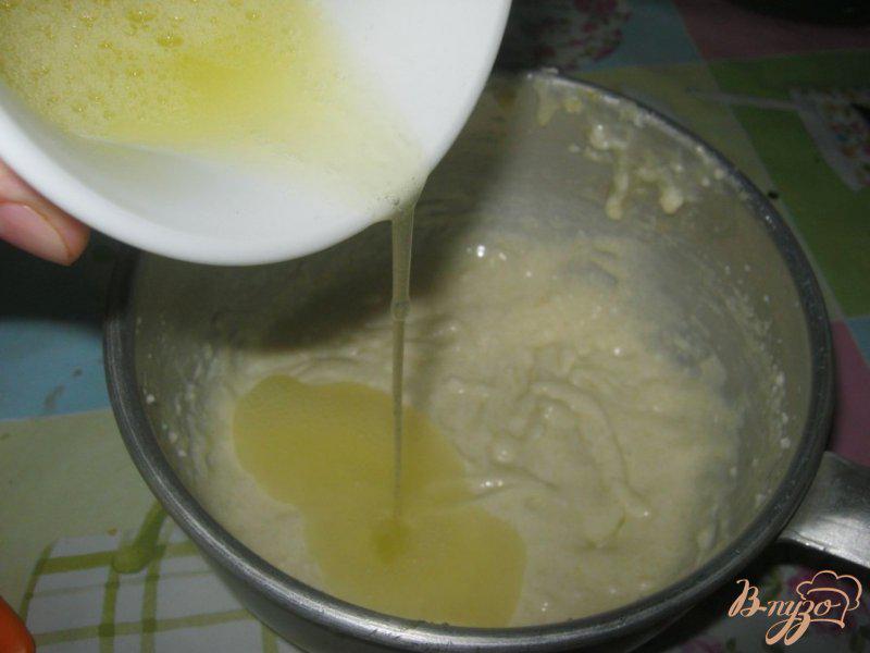 Фото приготовление рецепта: Творожный пирог с абрикосами шаг №5