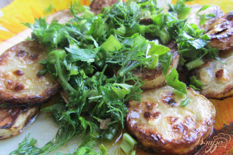 Фото приготовление рецепта: Жаренные кабачки с зеленью и специями. шаг №4