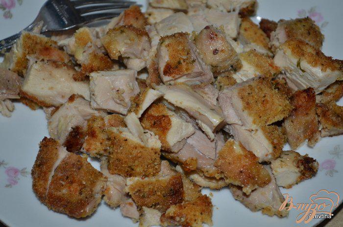 Фото приготовление рецепта: Салат куриный с миндалем шаг №1