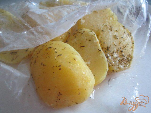 Фото приготовление рецепта: Картофельные лодочки шаг №2