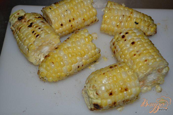 Фото приготовление рецепта: Кукуруза с кленовым сиропом шаг №3
