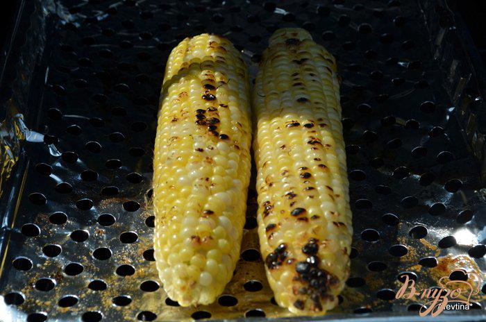 Фото приготовление рецепта: Кукуруза с кленовым сиропом шаг №2