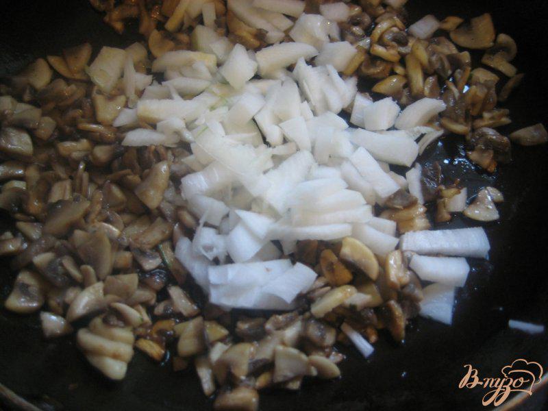Фото приготовление рецепта: Соус грибной шаг №2