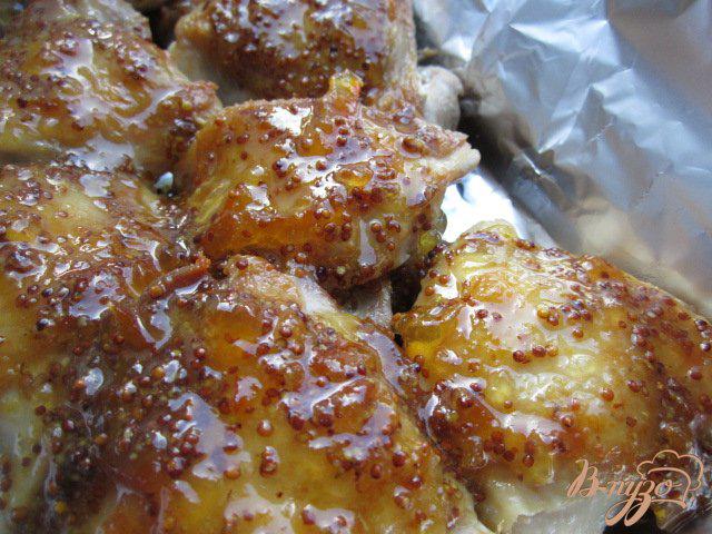 Фото приготовление рецепта: Куриные бедрышки с горчично-апельсиновой глазурью шаг №3