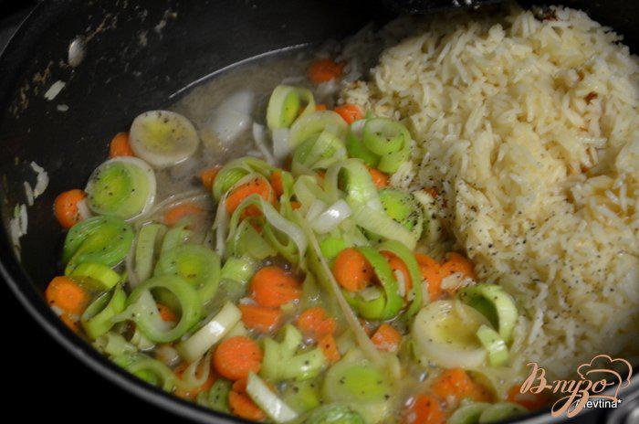 Фото приготовление рецепта: Суп куриный с зеленым горошком шаг №2