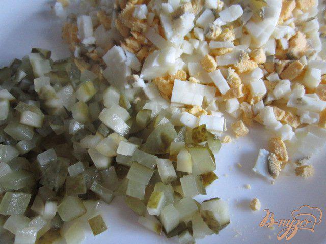 Фото приготовление рецепта: Яично-рисовый салат шаг №2