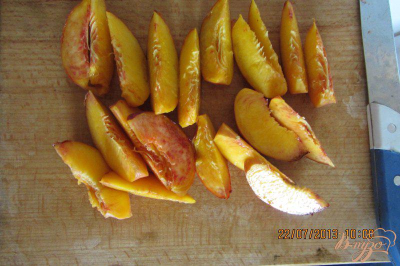 Фото приготовление рецепта: Замороженные персики шаг №2