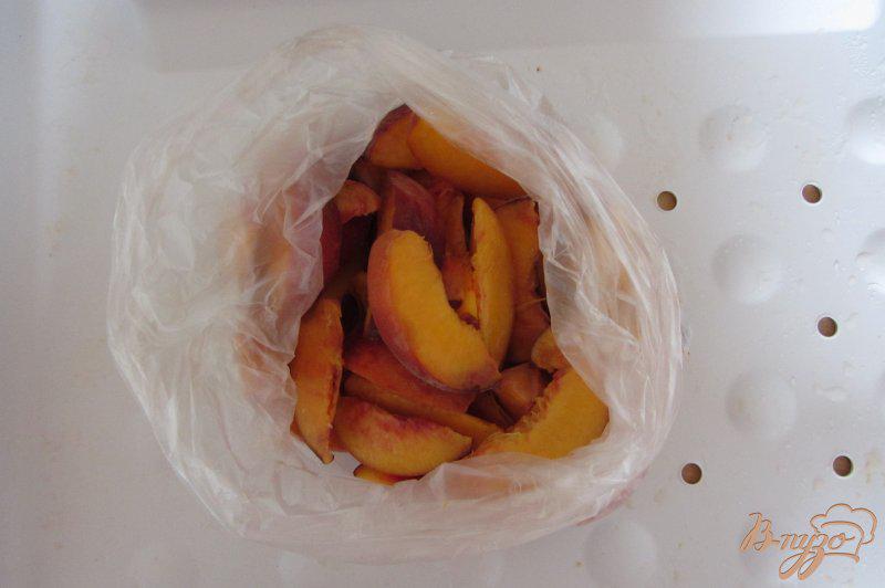 Фото приготовление рецепта: Замороженные персики шаг №4