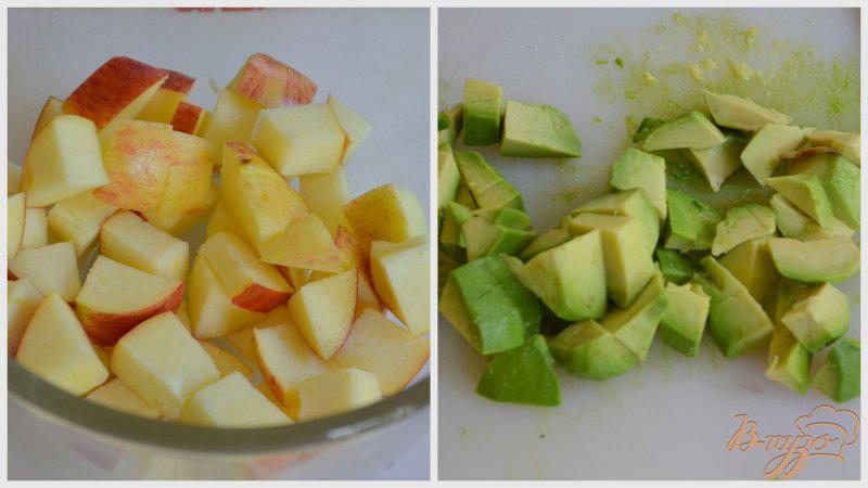 Фото приготовление рецепта: Салат с курицей и авокадо шаг №1