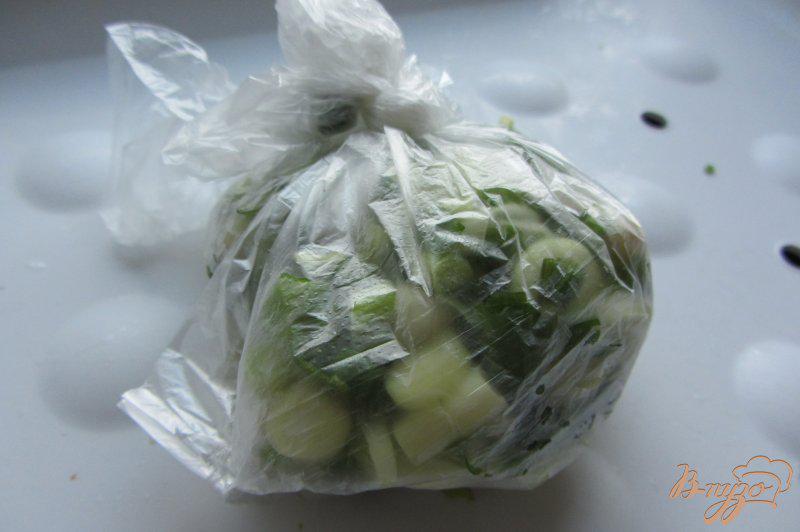 Фото приготовление рецепта: Замороженный зеленый лук шаг №4