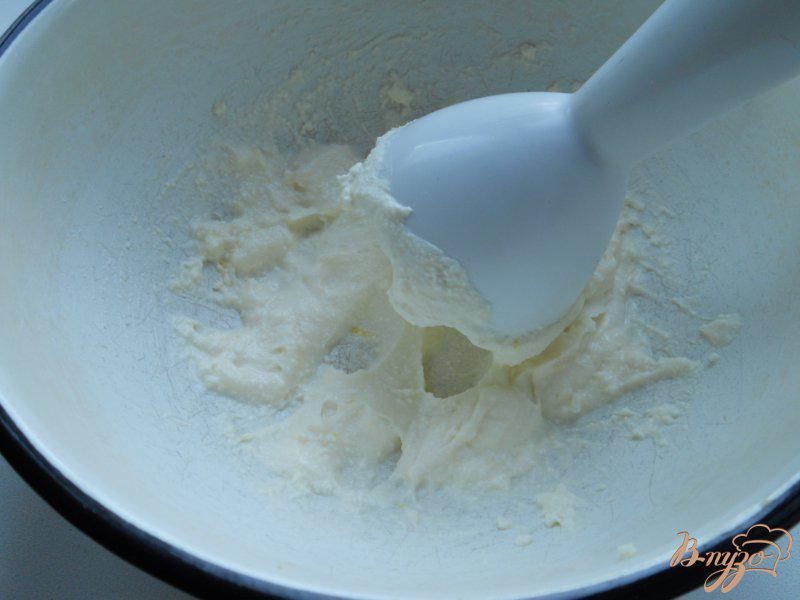 Фото приготовление рецепта: Сырники с творожным кремом в духовке шаг №3
