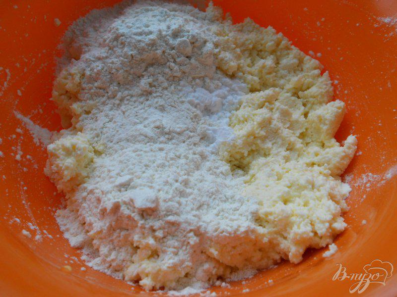 Фото приготовление рецепта: Сырники с творожным кремом в духовке шаг №1