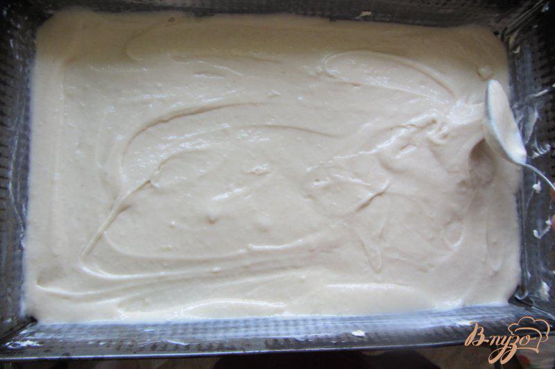 Фото приготовление рецепта: Домашний пирог с абрикосами шаг №11
