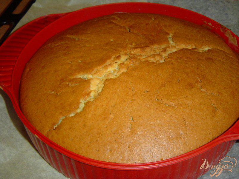 Фото приготовление рецепта: Абрикосовый пирог перевертыш шаг №6