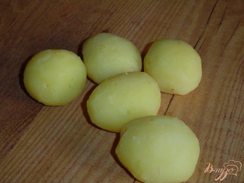 Фото приготовление рецепта: Запеченный картофель «Сюрприз» шаг №1