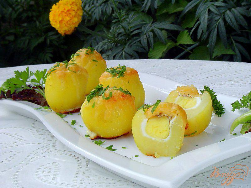 Фото приготовление рецепта: Запеченный картофель «Сюрприз» шаг №6