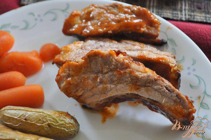 Фото приготовление рецепта: Свиные ребрышки в домашнем барбекю соусе шаг №3