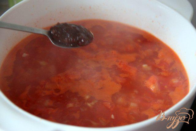 Фото приготовление рецепта: Томатный суп с горгонзоллой шаг №4