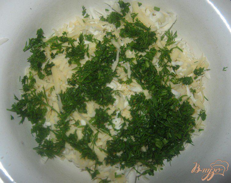 Фото приготовление рецепта: Пирог из лаваша с сыром и зеленью шаг №2