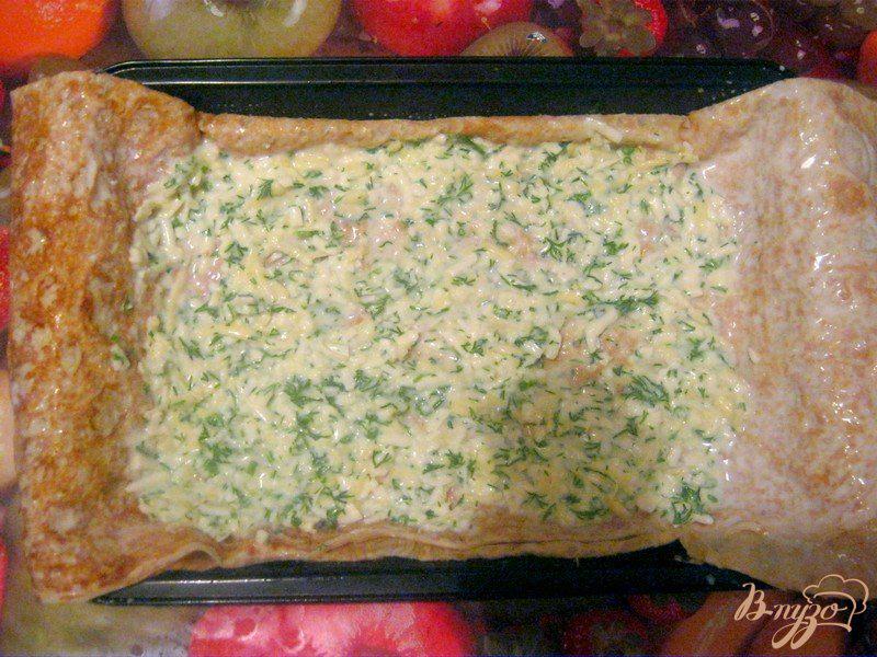 Фото приготовление рецепта: Пирог из лаваша с сыром и зеленью шаг №5
