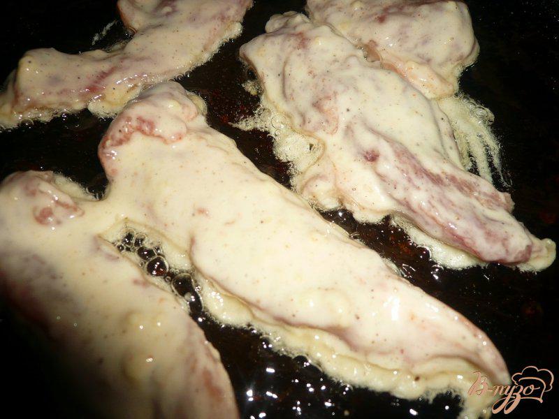 Фото приготовление рецепта: Свинина в кляре шаг №7