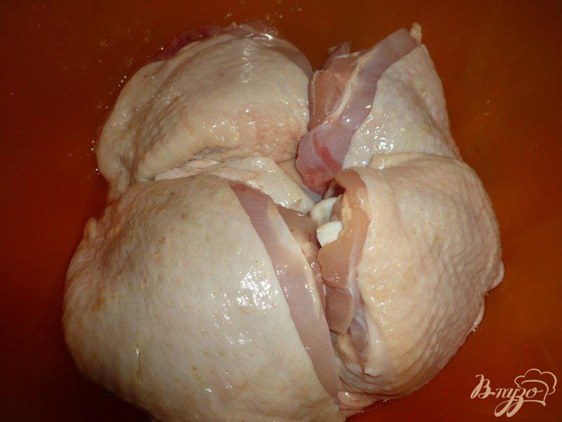 Фото приготовление рецепта: Куриные бедра запеченные в панировке шаг №1