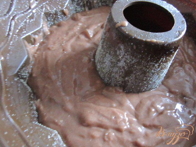 Фото приготовление рецепта: Шоколадный кекс с имбирем и цукатами папайи шаг №6