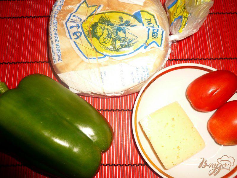 Фото приготовление рецепта: Пита с овощами и сыром шаг №1