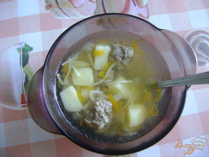 Фото приготовление рецепта: Суп с фрикадельками и паутинкой шаг №4