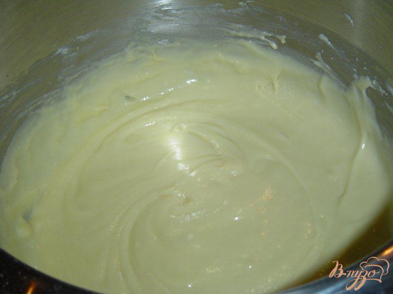 Фото приготовление рецепта: Быстрый пирог с яблоками на кефире шаг №3