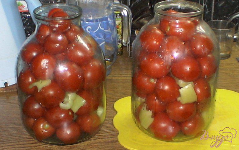 Фото приготовление рецепта: Консервированные помидоры проще простого шаг №3