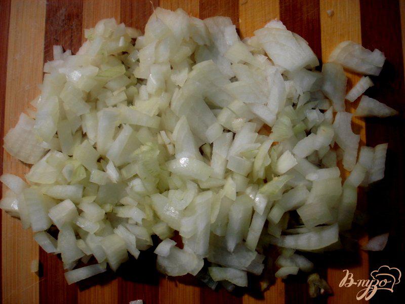 Фото приготовление рецепта: Рис с перцем и горошком шаг №4