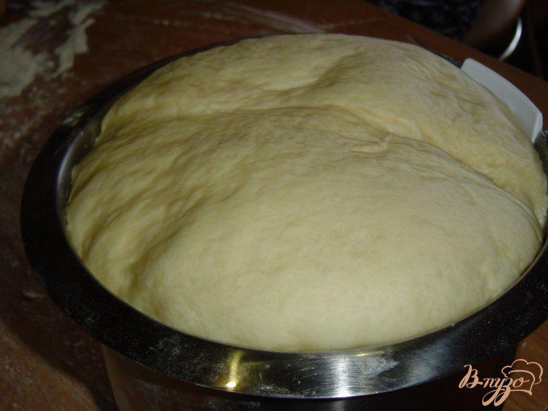 Фото приготовление рецепта: Пирог-коса с тремя начинками шаг №3