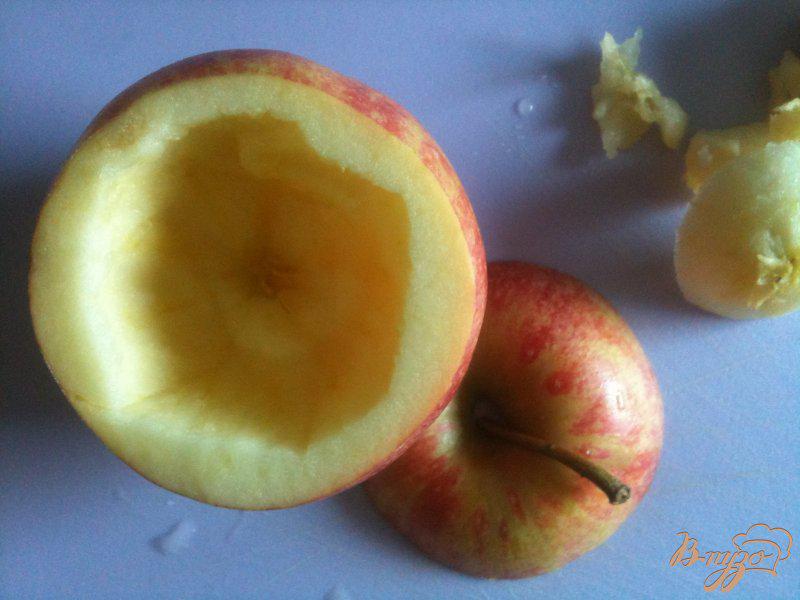 Фото приготовление рецепта: Печеные яблоки с карамелью и арахисом шаг №1