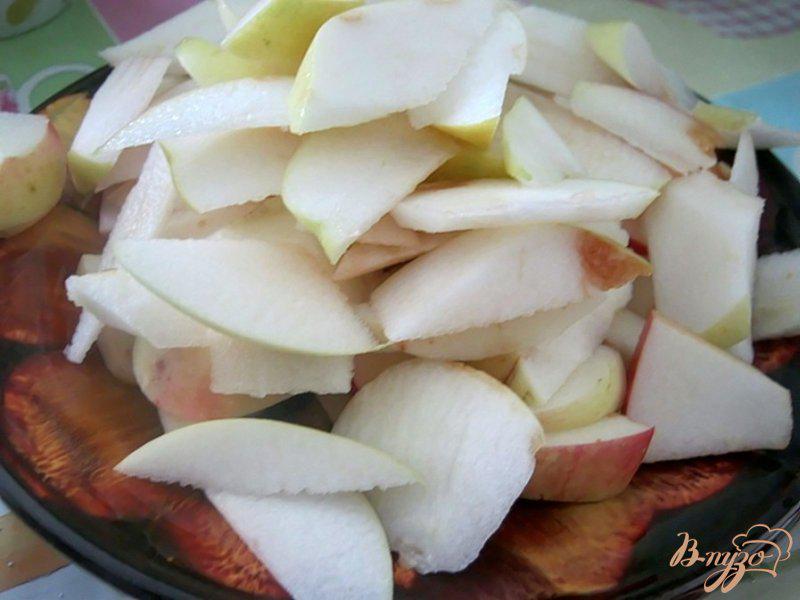 Фото приготовление рецепта: Манник с яблоками шаг №3