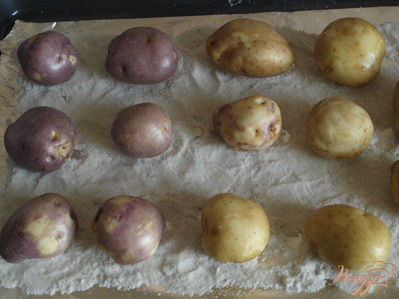 Фото приготовление рецепта: Картофель,запечённый на соли шаг №1
