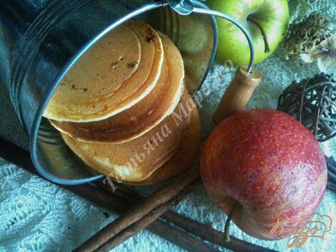 Фото приготовление рецепта: Оладьи с яблоком шаг №8