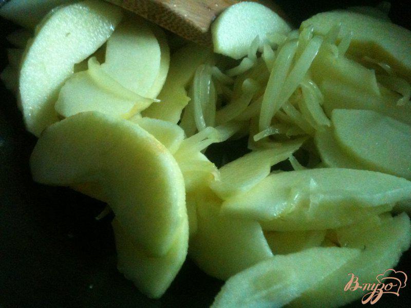 Фото приготовление рецепта: Жаркое из говядины с яблоками шаг №6