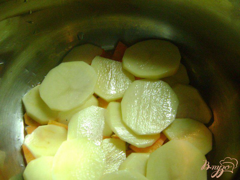 Фото приготовление рецепта: Овощной суп с огурцами шаг №3