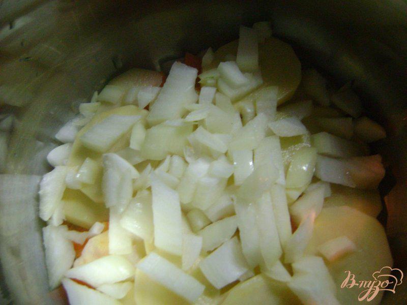 Фото приготовление рецепта: Овощной суп с огурцами шаг №4