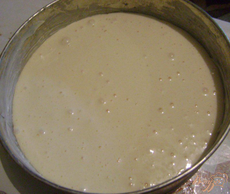 Фото приготовление рецепта: Бисквитный торт с киви шаг №4