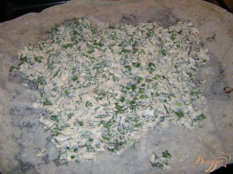 Фото приготовление рецепта: Брынза в лаваше а-ля хачапури шаг №3