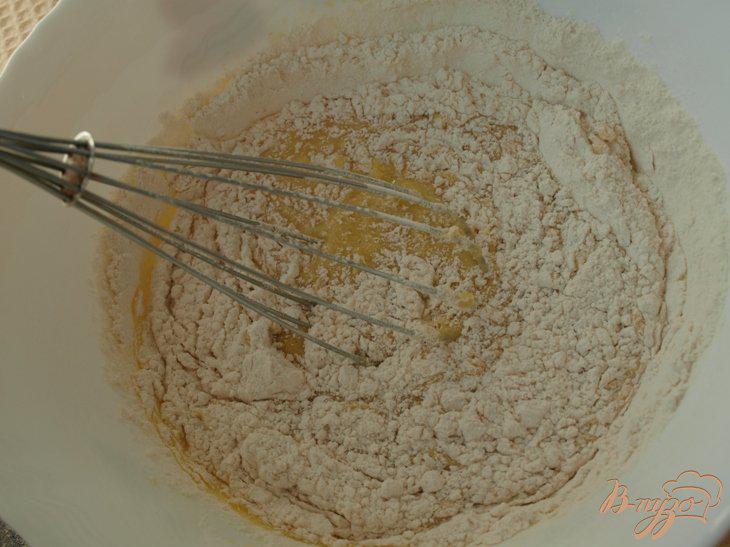 Фото приготовление рецепта: Пирог с черешней шаг №3