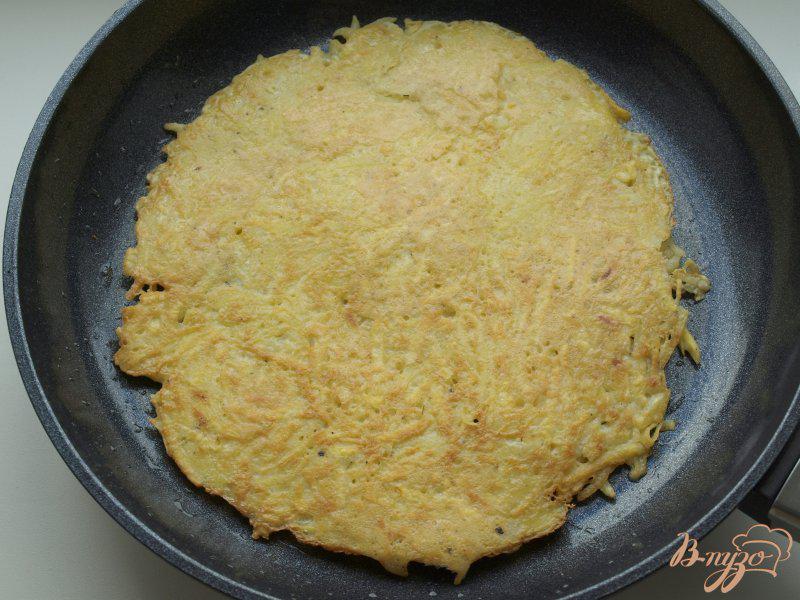 Фото приготовление рецепта: Картофельный торт с морковно-сырной прослойкой шаг №4