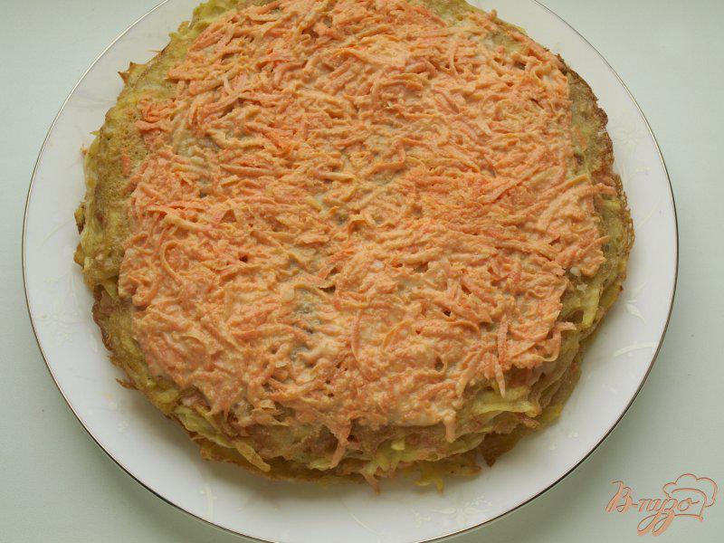Фото приготовление рецепта: Картофельный торт с морковно-сырной прослойкой шаг №6