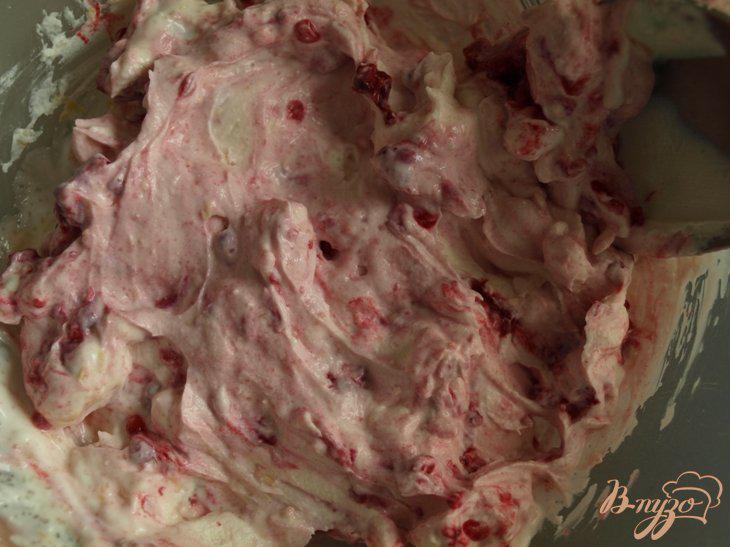Фото приготовление рецепта: Сырники с ягодно-кремовой начинкой запечённые в духовке шаг №2