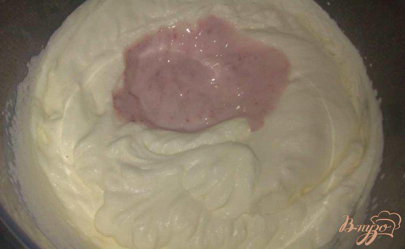 Фото приготовление рецепта: Йогуртовое мороженое шаг №3