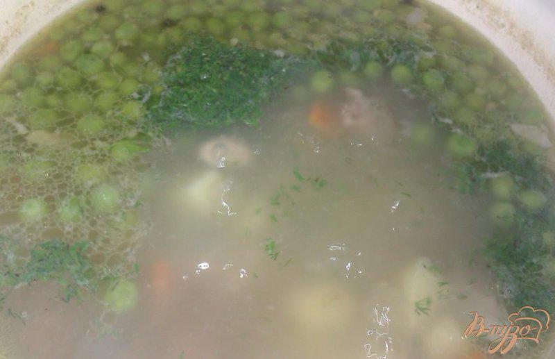 Фото приготовление рецепта: Картофельный суп со свининой и зеленым горошком шаг №6