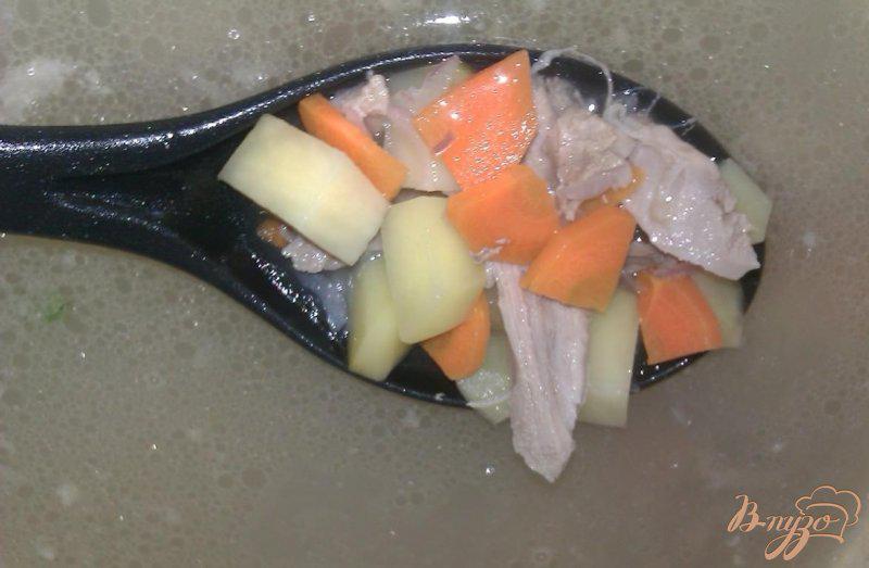 Фото приготовление рецепта: Картофельный суп со свининой и зеленым горошком шаг №4